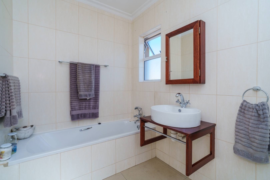 3 Bedroom Property for Sale in Royal Ascot Western Cape